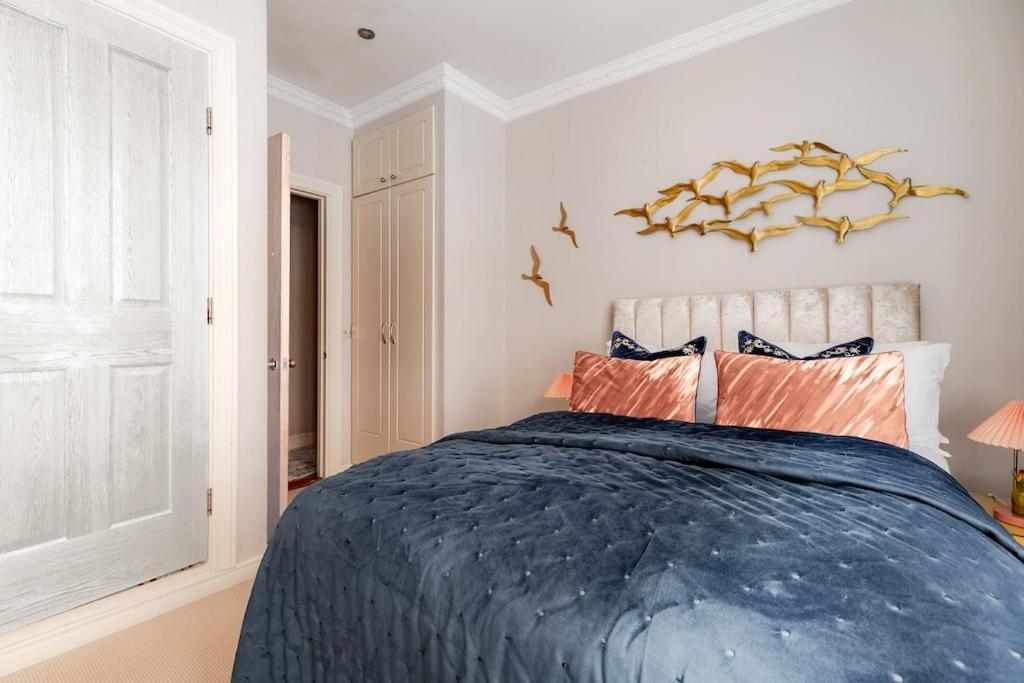 Revamped & Luxxe For Covent Garden Lovers! Adorable City Home For Families & Friends London Exterior photo